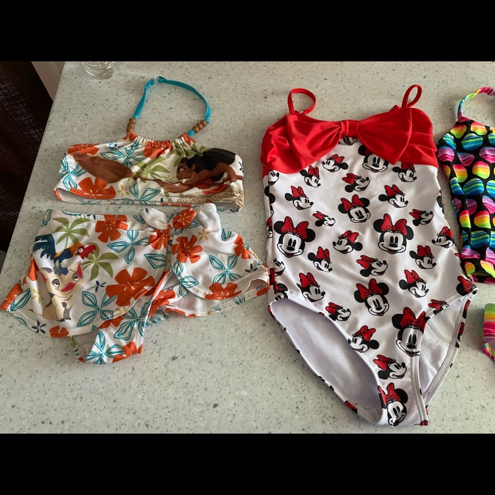 Girl swimsuits!